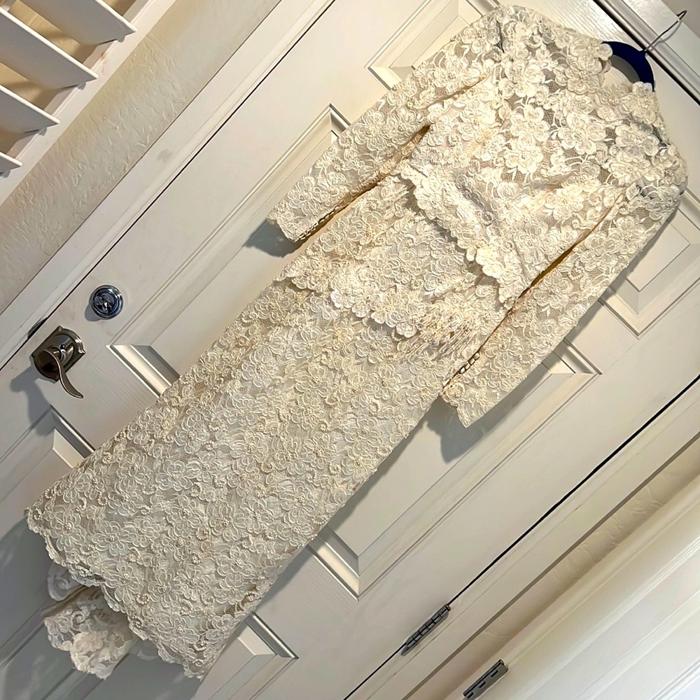 Wedding dress vintage, Ivory lace beads sequin mermaid long sleevew/ train XS